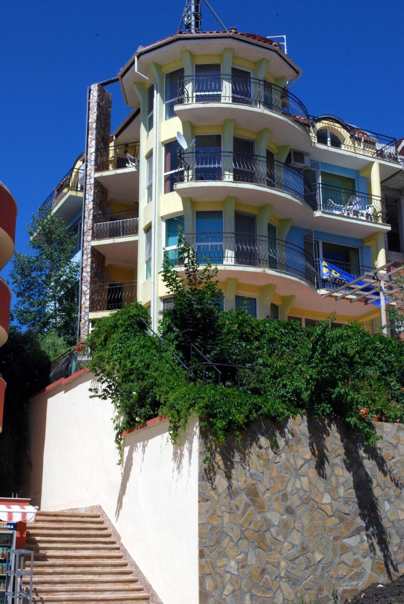 Hotel Saint Tatyana Sveti Vlas Bagian luar foto